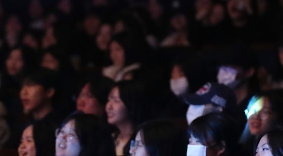 '수능 고생' 씻어주는 힐링 콘서트