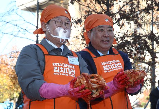 '위증교사' 선고 앞둔 이재명 "거친 언행 자제해달라"