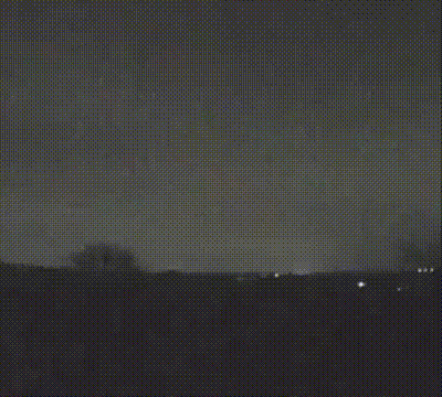 본문 이미지 - 목표물을 타격하는 러시아 신형 극초음속 중거리탄도미사일 '오레쉬니크'. 2024.11.22.(출처=스프린터 트위터 갈무리)