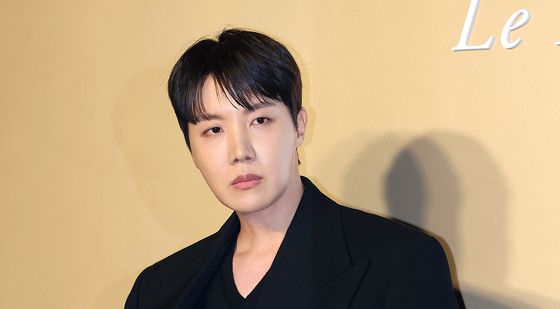 BTS 제이홉, 눈빛에 취해