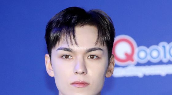 세븐틴 버논, 짙은 잘생김