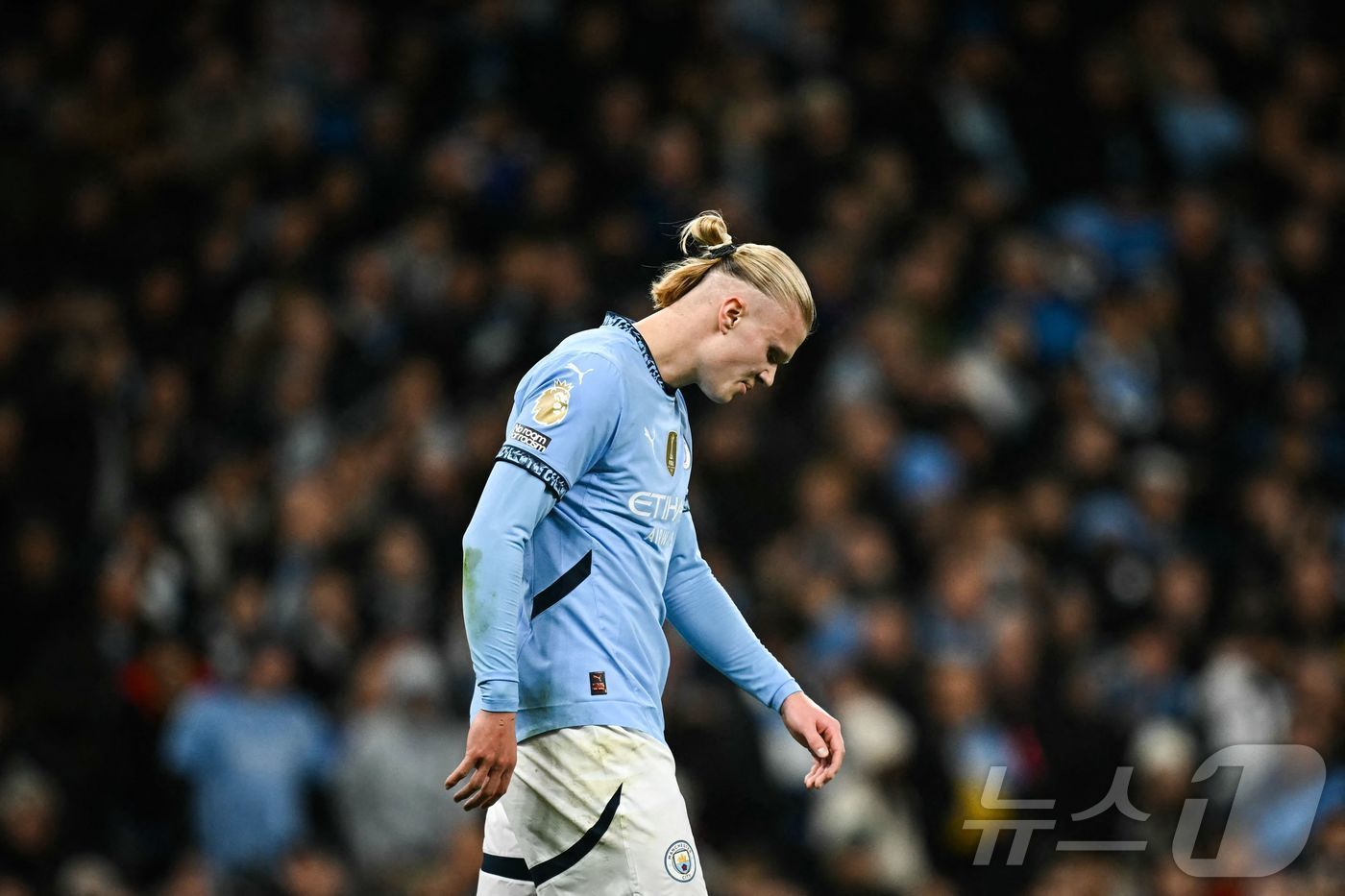 본문 이미지 - 잉글랜드 프리미어리그(EPL) 맨체스터 시티가 24일(한국시간) 토트넘 홋스퍼에 0-4로 대패하면서 공식 대회 5연패 수렁에 빠졌다. ⓒ AFP=뉴스1
