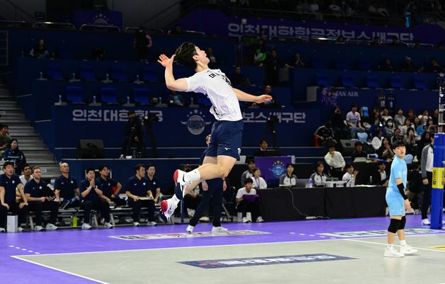 1등 비행 이끄는 '서브 1위' 정한용 "나에 대한 믿음이 커졌다"