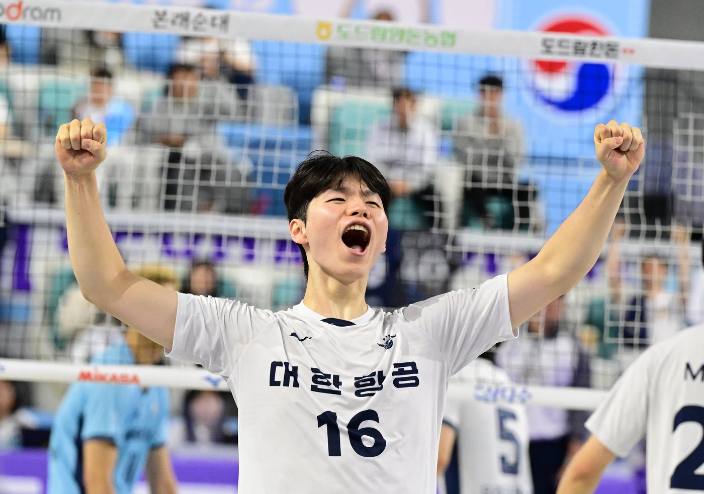 본문 이미지 - 2024-25시즌 대한항공의 선두를 견인 중인 정한용. (한국배구연맹 제공)