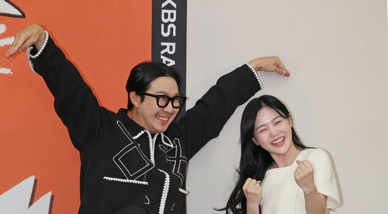 하하·효정 'KBS 라디오 DJ로'