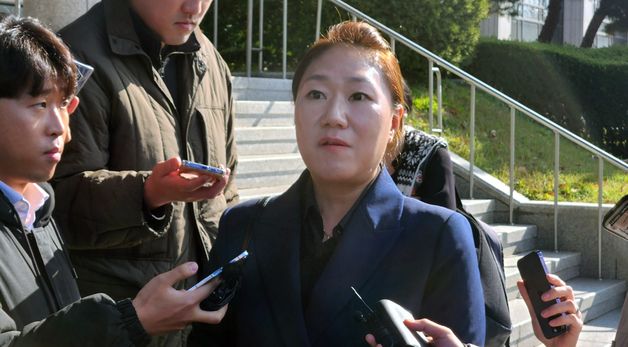 검찰 조사 출석하는 강혜경