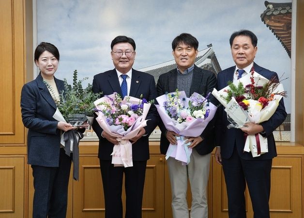 서난이·이병철 전북도의원, 기자단이 뽑은 '행감 우수의원' 선정