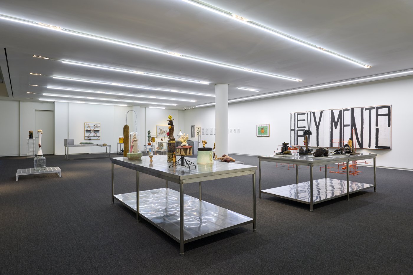 본문 이미지 - '파라노이아 파라다이스' 전시 전경. 사진 김상태 ⓒ 에르메스 재단 제공.