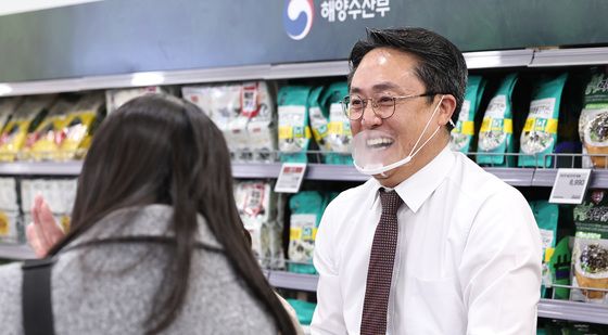 강도형 해수부 장관 '한국 김 많이 사랑해주세요'