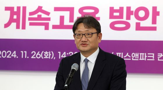 권기섭 위원장,  합리적 계속고용 방안 모색 토론회 축사