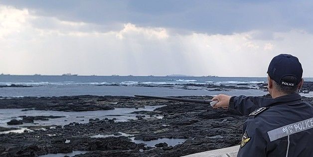 중국어선 80여척 '풍랑특보'에 서귀포 화순항 긴급대피