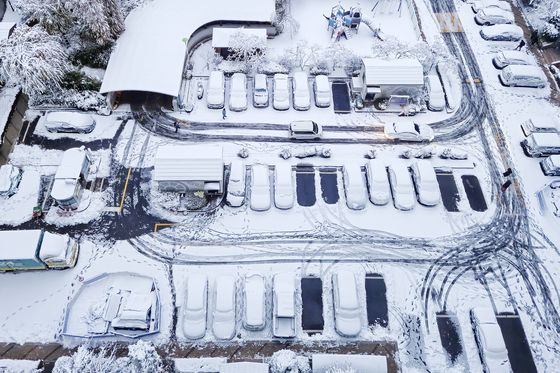 28일 찬 공기 유입에 최저 -5도…수도권 폭설 최대 20㎝ 더