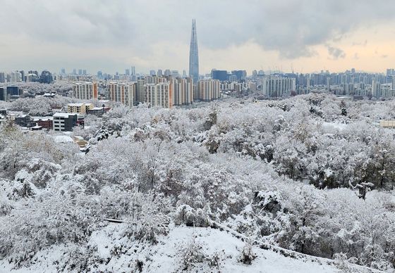 '강설'에 서울 지하철, 출근시간대 열차 집중 운행 30분 연장