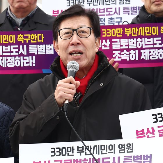 박형준 부산시장, 국회서 천막농성…'글로벌허브도시특별법' 통과 촉구