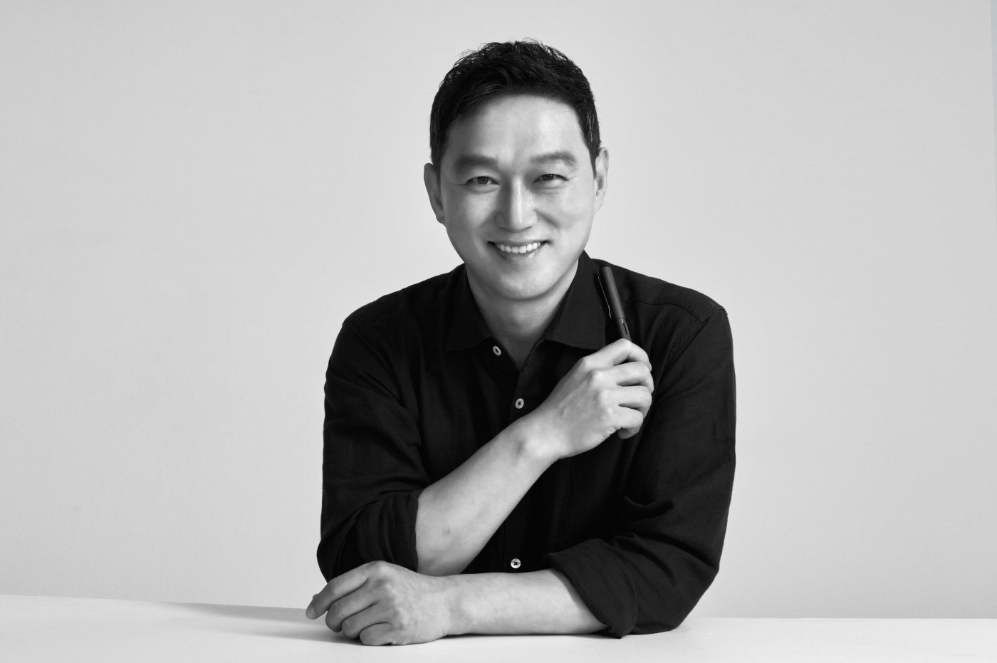 본문 이미지 - 올해의 작가에 선정된 고명환(교보문고 제공)