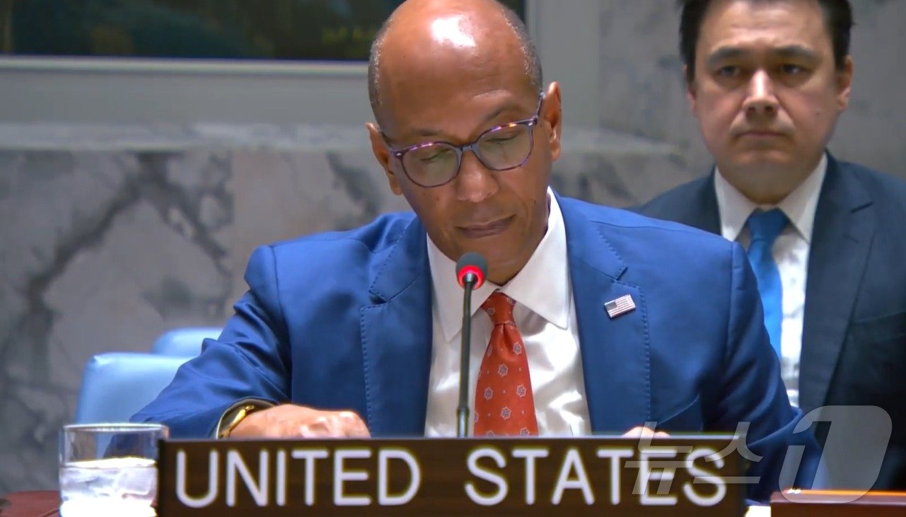 본문 이미지 - 로버트 우드 유엔 주재 미국 차석대사가 27일(현지시간) 미국 뉴욕 유엔 본부에서 열린 유엔 안전보장이사회 회의에서 발언하고 있다.(유엔 웹TV 갈무리)