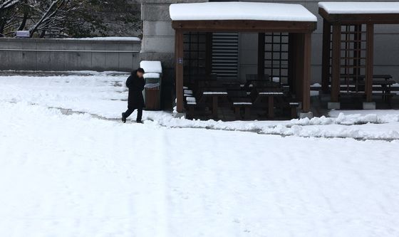 최대 9㎝ 눈 쌓인 경기도 '대설특보' 해제…오후엔 그칠 듯(종합)