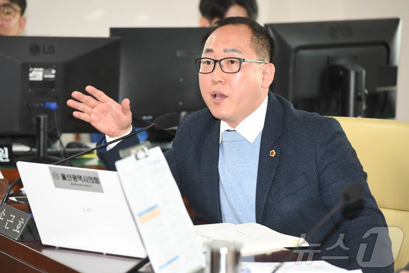 본문 이미지 - 울산시의회 산업건설위원회는 28일 오전 울산시 건설주택국 소관 추가경정예산안에 대한 심의를 진행했다. 사진은 손근호 의원.&#40;울산시의회 제공&#41;