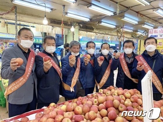 "충주사과 대만에서 인기"…14년째 수출, 올해는 41톤