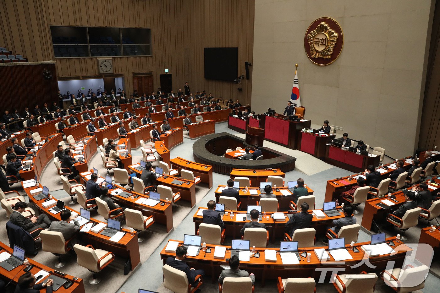 박정 국회 예결특위 위원장이 29일 오전 서울 여의도 국회에서 열린 예산결산특별위원회 전체회의에서 발언하고 있다. 2024.11.29/뉴스1 ⓒ News1 이광호 기자