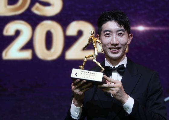 역대 두 번째 GK MVP 꿈 이룬 조현우 "내년에도 도전"