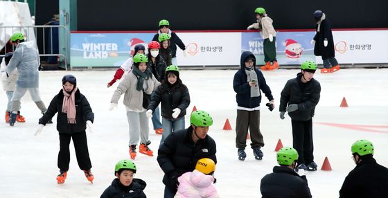 윈터랜드, 아듀! 이글스 파크