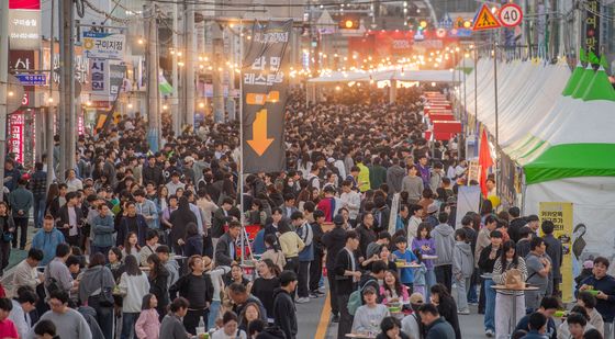 구미 라면축제에 몰린 인파