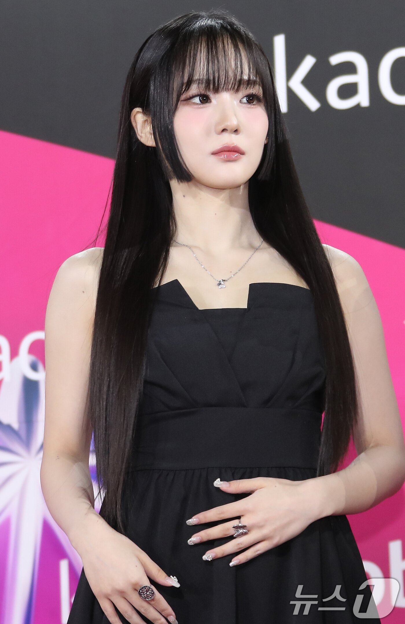 트리플에스 윤서연, 반짝반짝