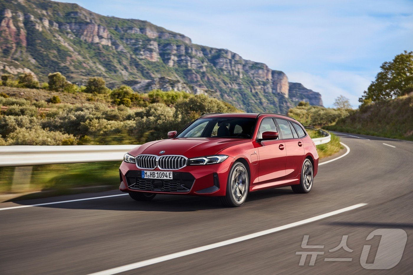 본문 이미지 -  BMW 뉴 3시리즈 투어링.(BMW 제공)