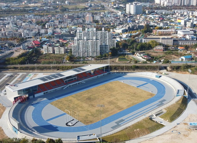 증평종합운동장 준공…스포츠테마파크 조성사업 탄력