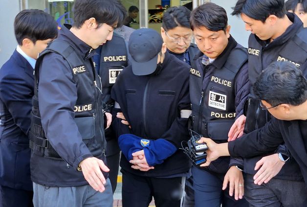 '여성 군무원 살해·시신 유기' 군 장교 구속…"증거인멸·도주 우려"