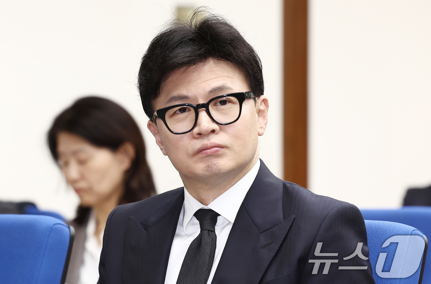 (서울=뉴스1) 김민지 기자 = 한동훈 국민의힘 대표가 5일 오후 서울 여의도 국회도서관에서 열린 '2024 교육정책 학술 심포지엄, 교사:미래를 바꾸는 희망'에 참석해 자리하고 …