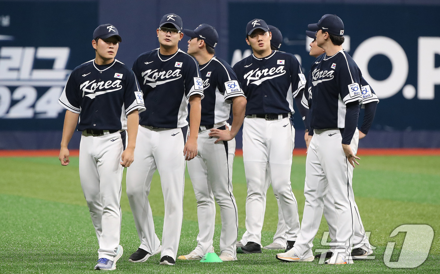 (서울=뉴스1) 임세영 기자 = 2024 세계야구소프트볼협회(WBSC) 프리미어12에 출전하는 대한민국 야구대표팀 선수들이 5일 오후 서울 구로구 고척스카이돔에서 훈련을 하고 있다 …