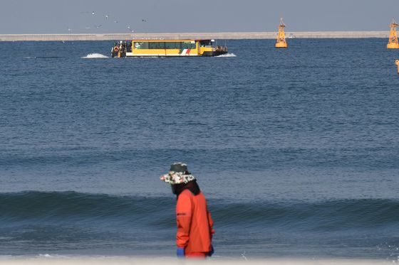 전국 맑은 가운데 동해안 비…충청·전라 '강풍' [퇴근길날씨]