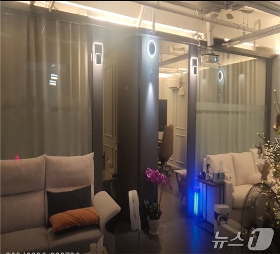 본문 이미지 - 경찰에 적발된 서울 강남구 도박장 내부. (서울경찰청 마약범죄수사대 제공)