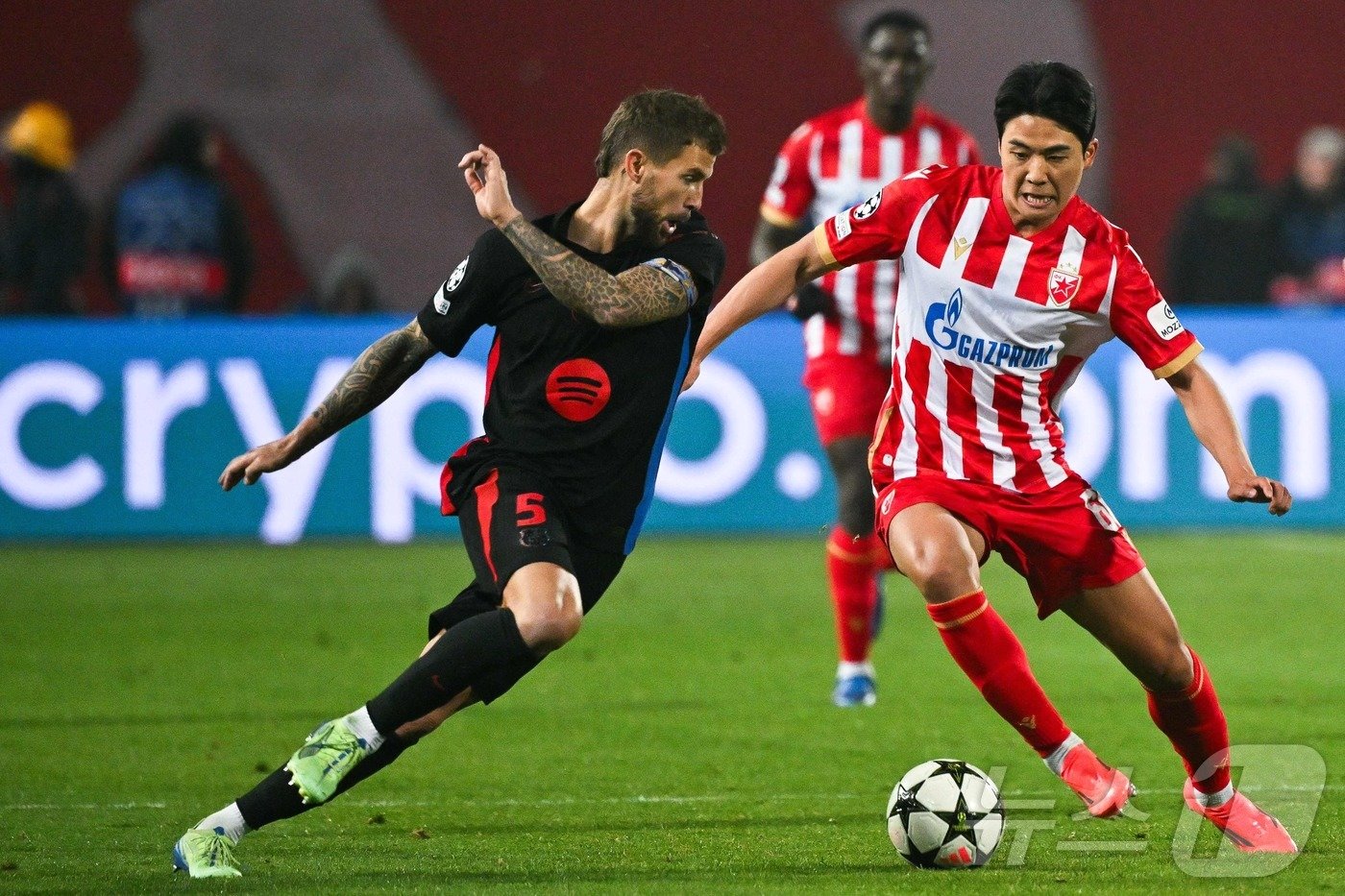 유럽축구연맹&#40;UEFA&#41; 챔피언스리그에서 첫 공격포인트를 기록한 설영우. ⓒ AFP=뉴스1