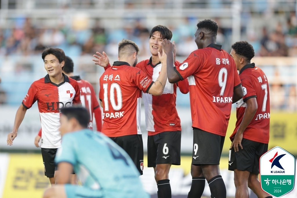  6위 부산 아이파크도 승강 PO에 도전한다.&#40;한국프로축구연맹 제공&#41;