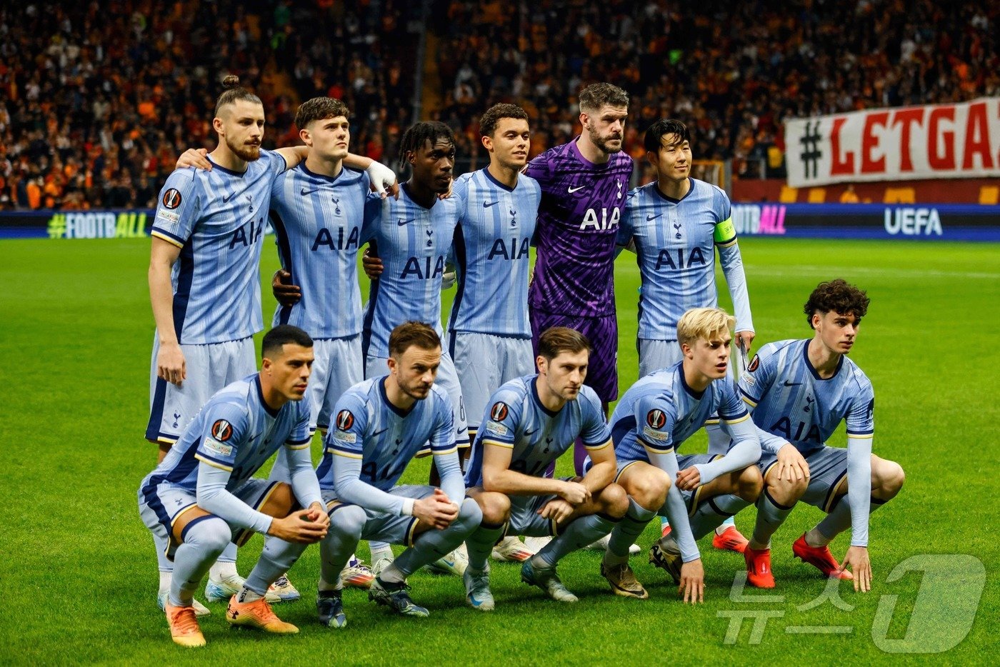 본문 이미지 - 갈라타사라이전에 선발 출전한 토트넘 홋스퍼 선수들 ⓒ AFP=뉴스1