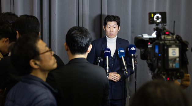 박지성 '축구계 상황에 대한 질문 답변'