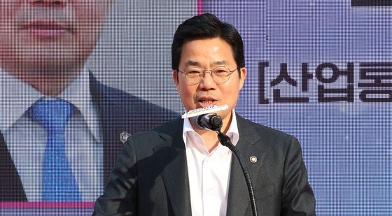 코리아세일페스타 축사하는 박성택 산업부 1차관