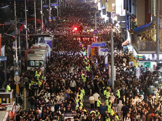 부산불꽃축제 103만명 운집…마지막까지 안전 총력(종합)