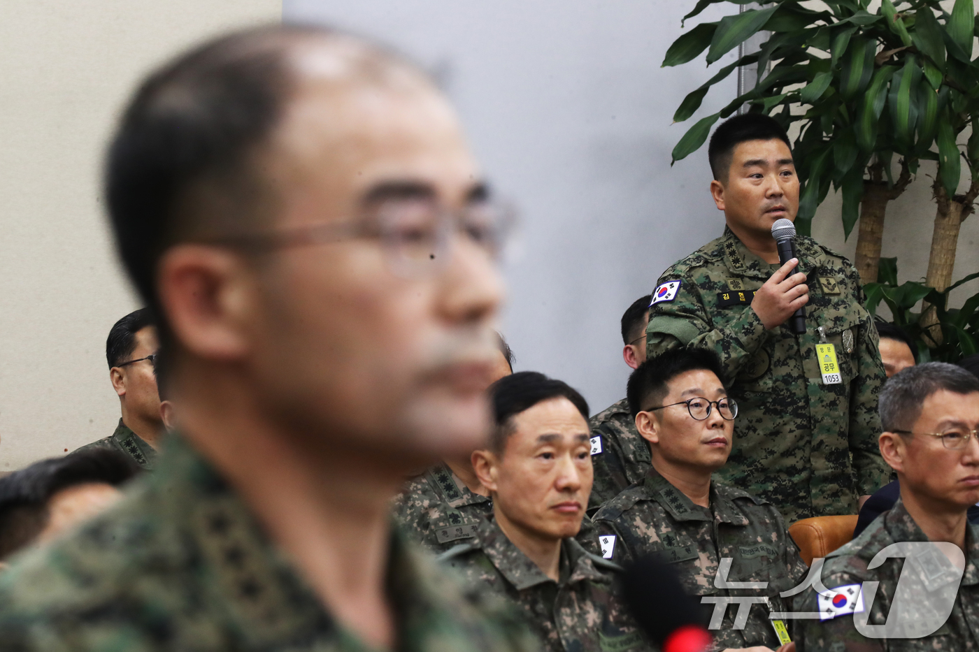 (서울=뉴스1) 이광호 기자 = 비상계엄 당시 국회에 투입된 육군 특수전사령부 김현태 707특수임무단장이 10일 오후 서울 여의도 국회 국방위원회에서 열린 계엄 관련 긴급 현안질의 …