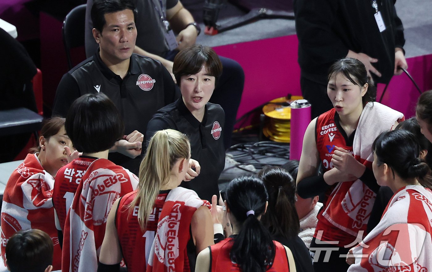 본문 이미지 - 페퍼저축은행 선수들. / 뉴스1 DB ⓒ News1 김성진 기자