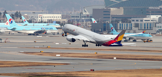 지난해 항공교통량 최초 100만대 돌파…"국제선 회복 본격화 영향"