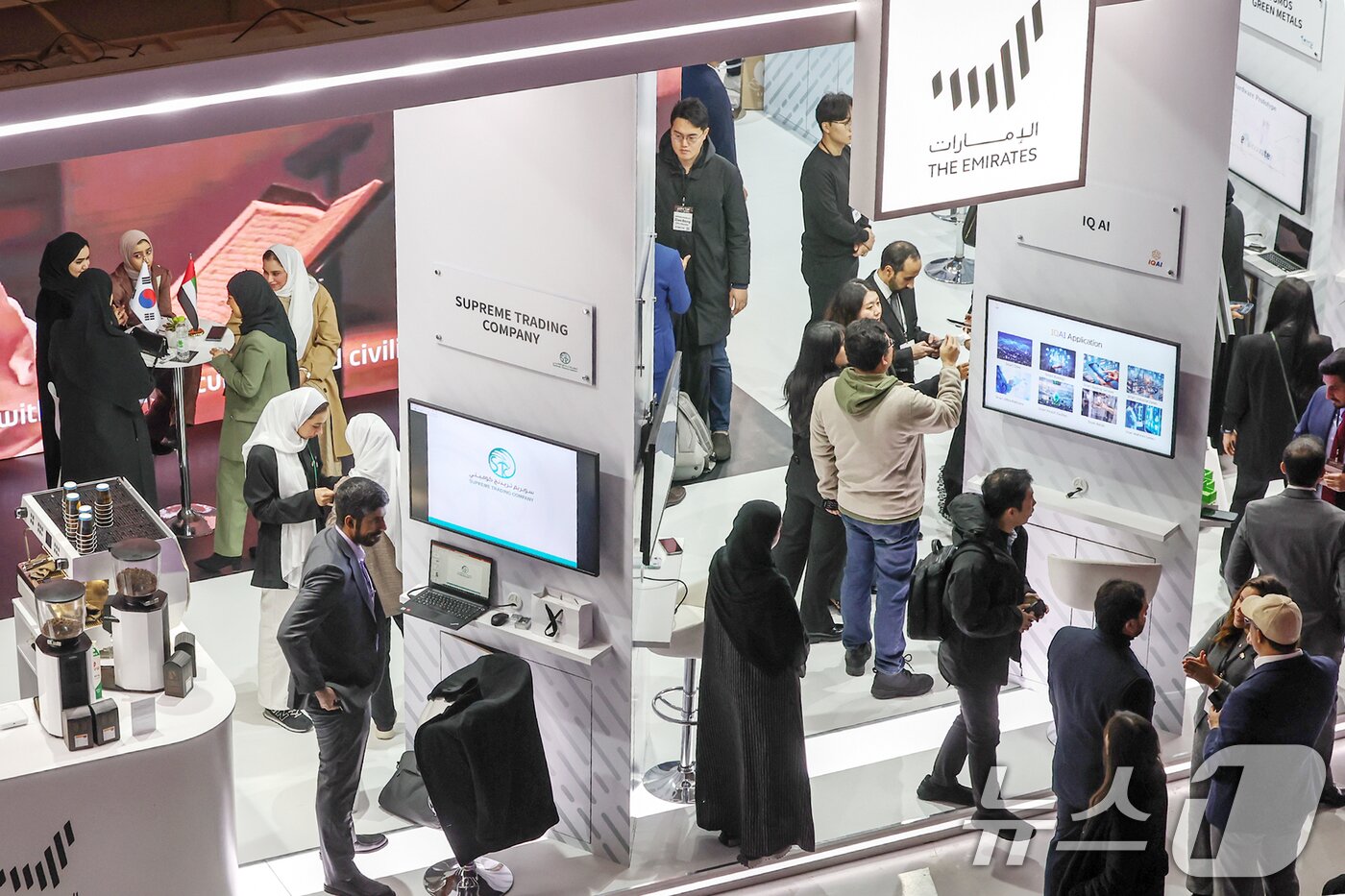 본문 이미지 - 서울 강남구 코엑스에서 열린 &#39;컴업&#40;COMEUP&#41; 2024&#39;이 국내외 벤처기업가들로 붐비고 있다. 2024.12.11/뉴스1 ⓒ News1 민경석 기자