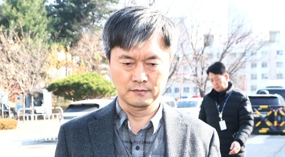 '내란 동조 혐의' 굳은 표정의 국회경비대장