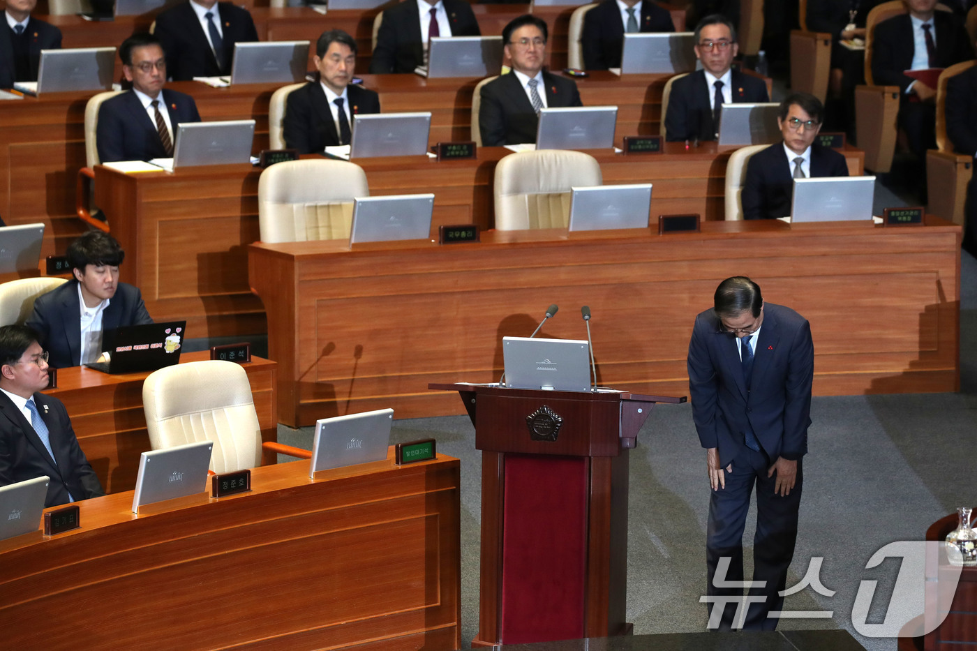 (서울=뉴스1) 이광호 기자 = 한덕수 국무총리가 11일 오후 서울 여의도 국회에서 열린 제419회국회(임시회) 제1차 본회의 윤석열 대통령 위헌적 비상계엄 선포 내란행위 관련 긴 …