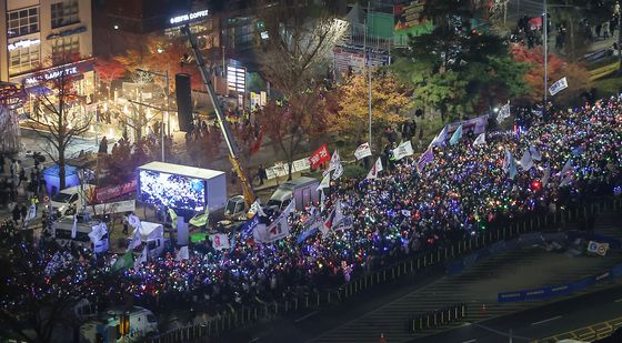 '윤석열 탄핵 촉구 촛불행렬'