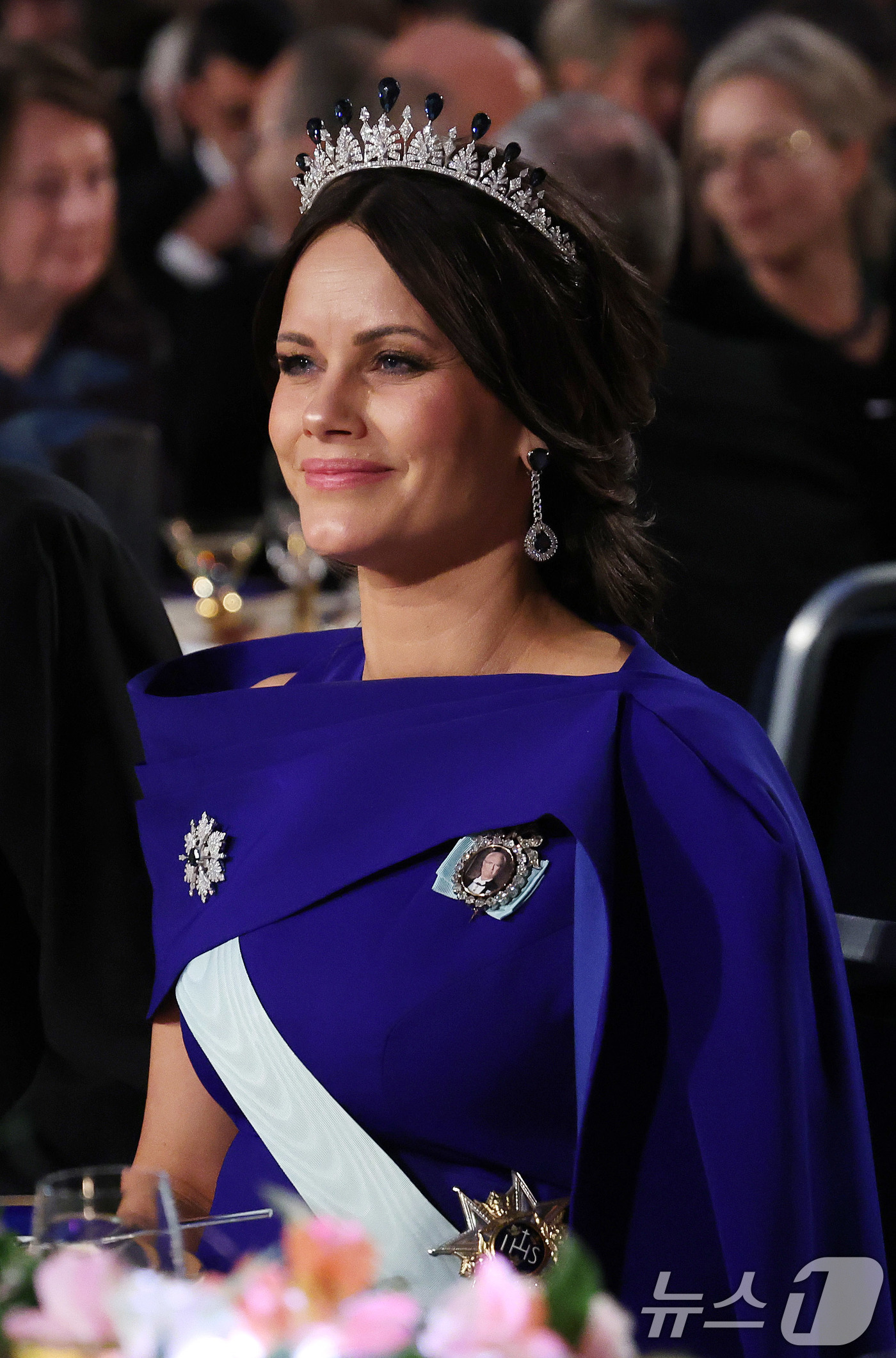 (스톡홀름(스웨덴)=뉴스1) 박지혜 기자 = 스웨덴 소피아 공주가 10일(현지 시각) 스웨덴 스톡홀름 시청사에서 열린 노벨상 시상식 연회에서 참석해 있다. 2024.12.11/뉴스 …