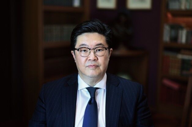 MBK 파트너스 "김병주 회장, '1조원 사재출연 거부' 의사 밝힌 바 없어"
